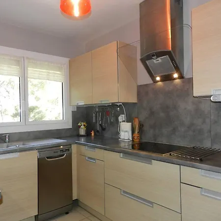 Le Lavandou, 3 Pieces, 4 Personnes - Fr-1-251-625 *
