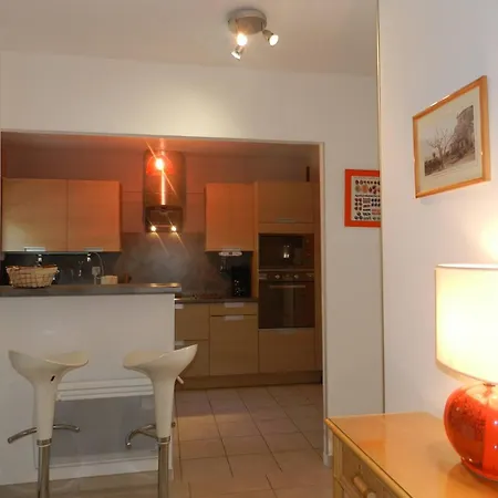 Apartment Le Lavandou, 3 Pieces, 4 Personnes - Fr-1-251-625 Le Lavandou