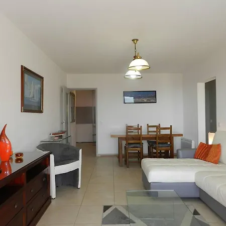 Le Lavandou, 3 Pieces, 4 Personnes - Fr-1-251-625 Apartment *