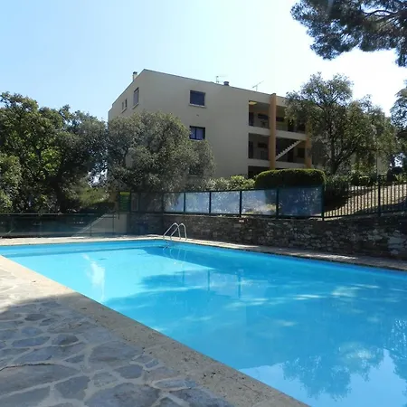 Apartment Le Lavandou, 3 Pieces, 4 Personnes - Fr-1-251-625 Le Lavandou
