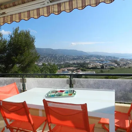 Apartment Le Lavandou, 3 Pieces, 4 Personnes - Fr-1-251-625 *